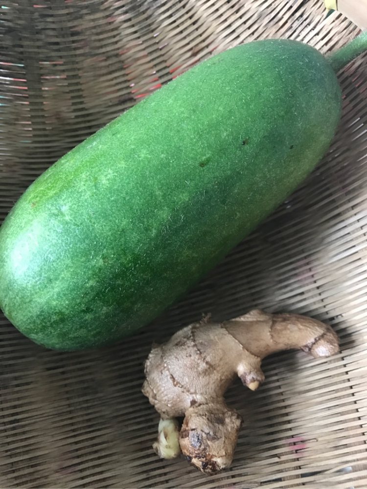 咸骨节瓜煲