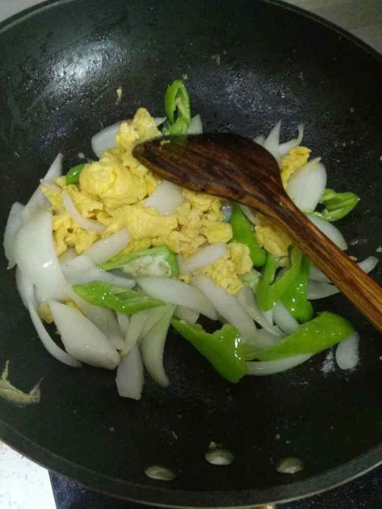 洋葱炒鸡蛋
