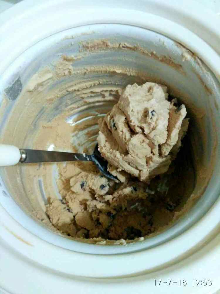 巧克力豆冰淇淋
