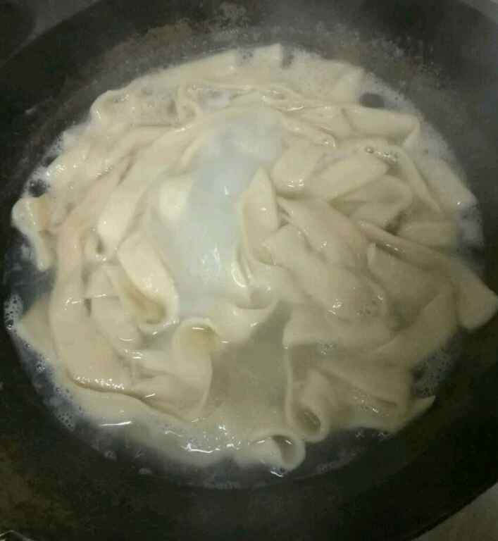 辣子油泼面