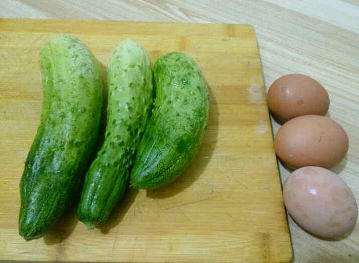 黄瓜炒鸡蛋
