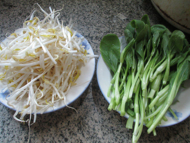 鸡毛菜炒绿豆芽