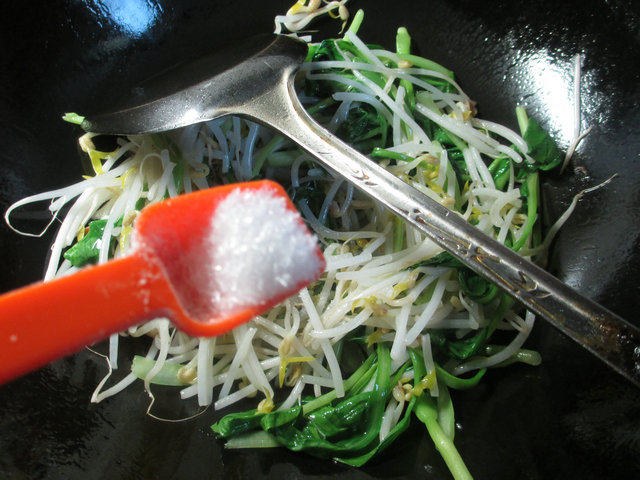 鸡毛菜炒绿豆芽