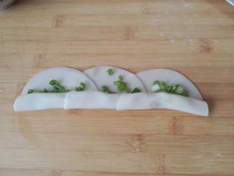 饺子皮葱油饼