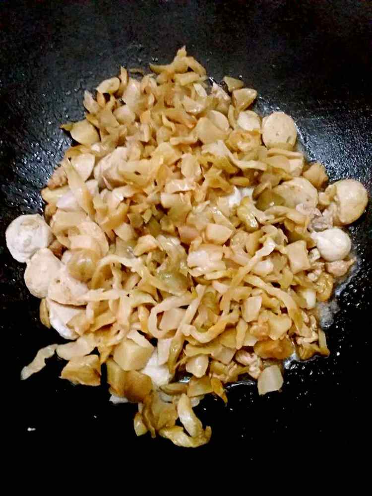 榨菜肉丝炒肉丸