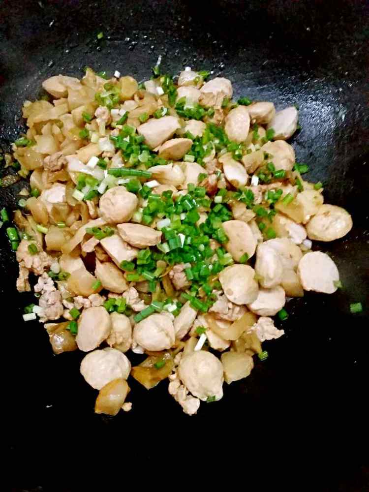 榨菜肉丝炒肉丸