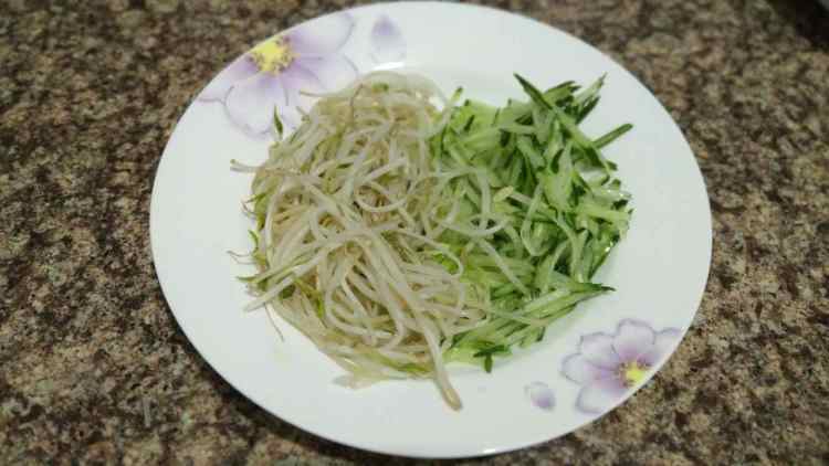 鸡丝凉面