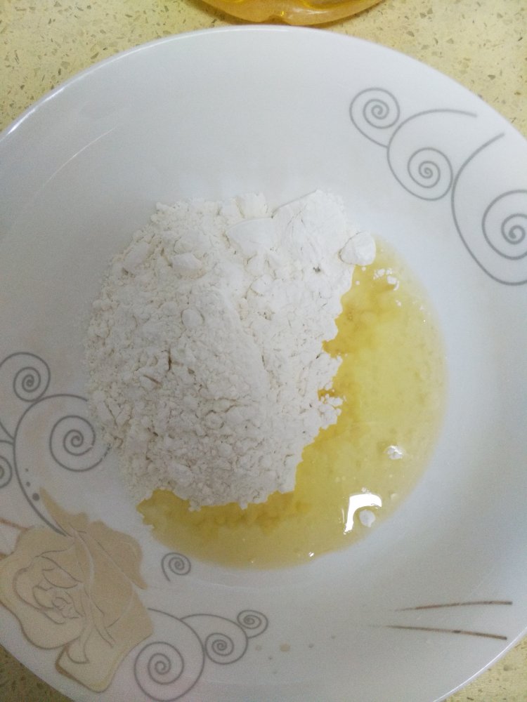 豆沙菊花酥