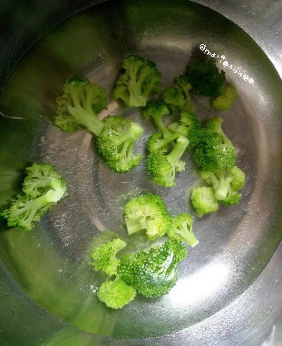 沙拉汁拌面