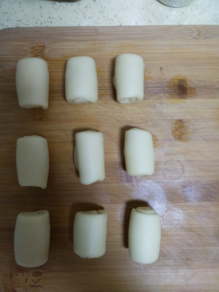 豆沙菊花酥