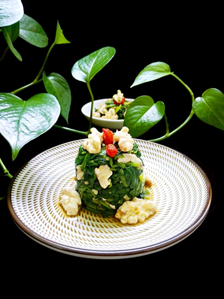 鲜核桃菠菜塔