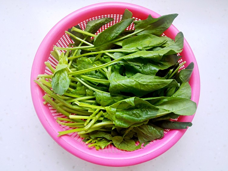 鲜核桃菠菜塔