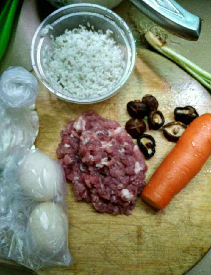 糯米香菇蒸肉丸