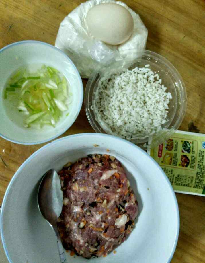 糯米香菇蒸肉丸