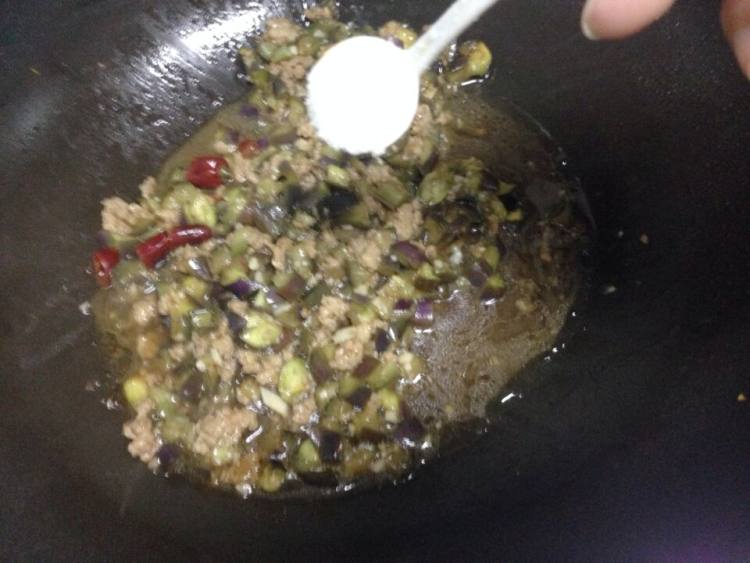 肉末炒茄丁