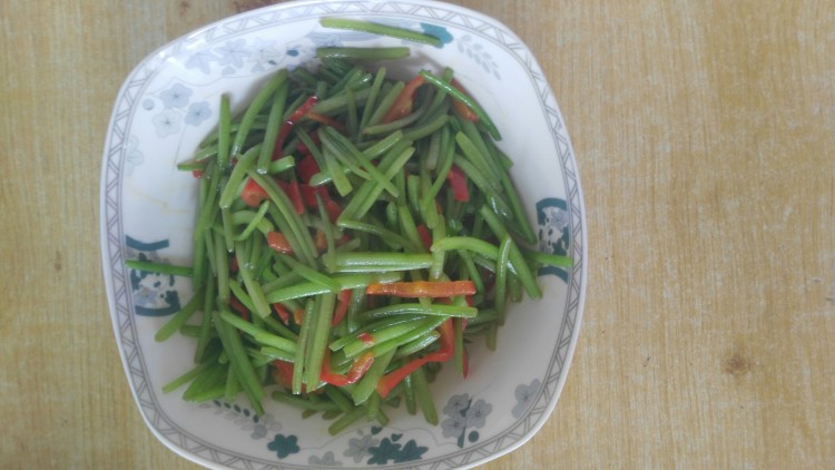 红薯梗炒辣椒