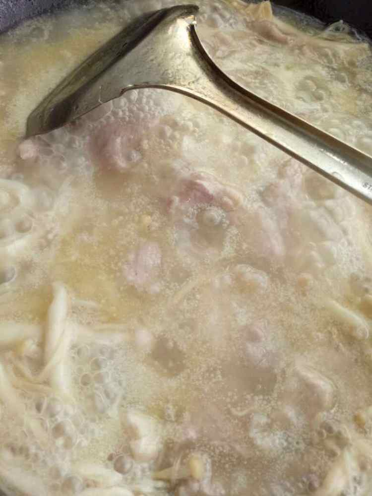 双菇肉片汤