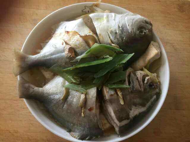 清蒸金鲳鱼豆腐