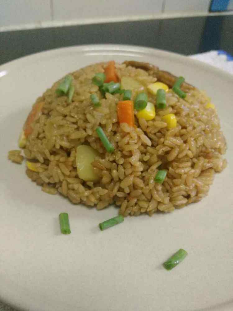 香肠杂蔬焖饭