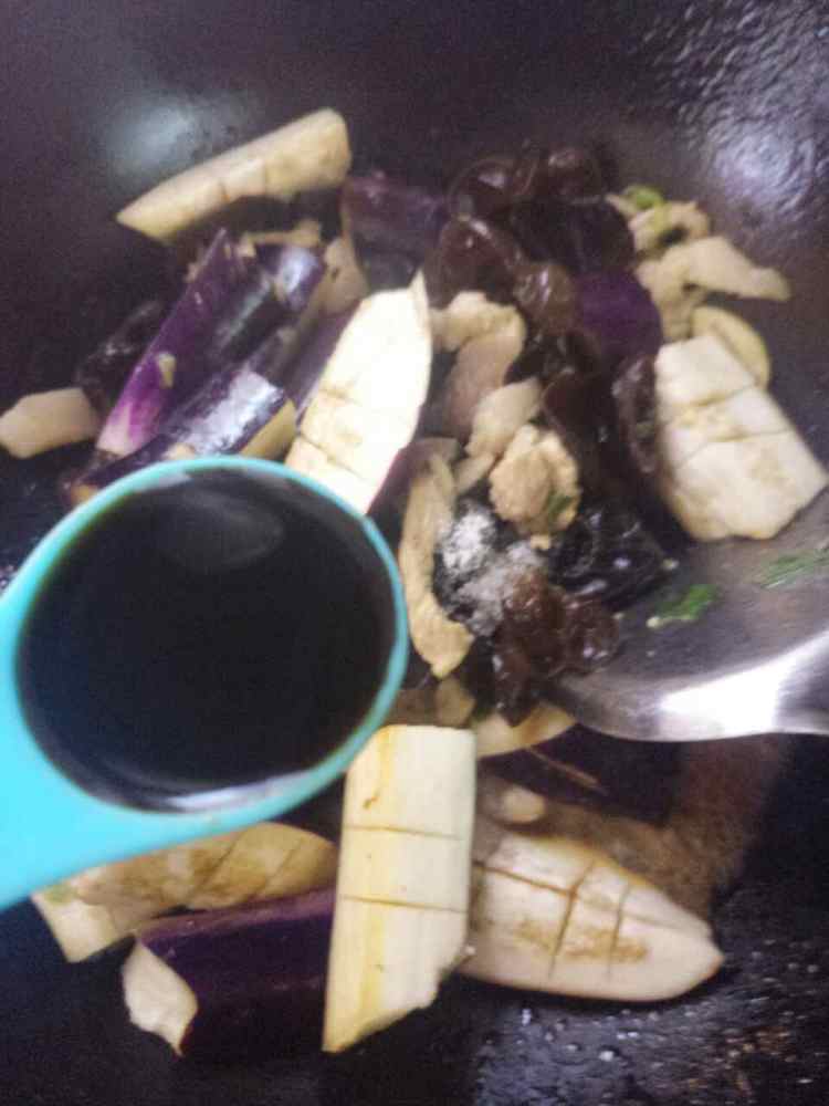 茄子肉丝煲