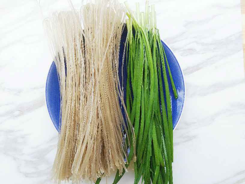 韭菜拌粉条