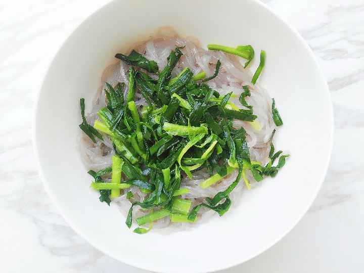 韭菜拌粉条