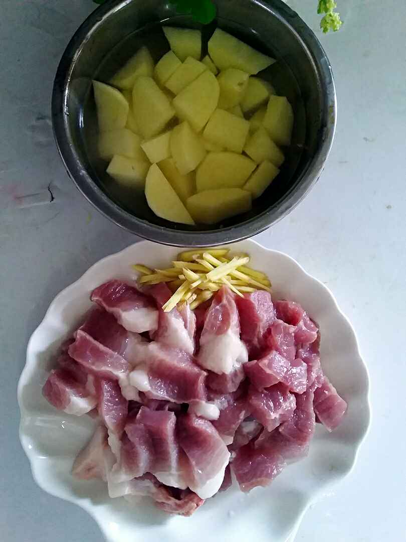 土豆炖猪肉