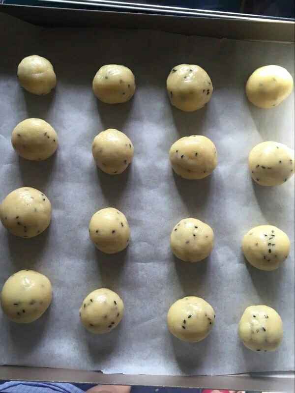 黑芝麻麻薯