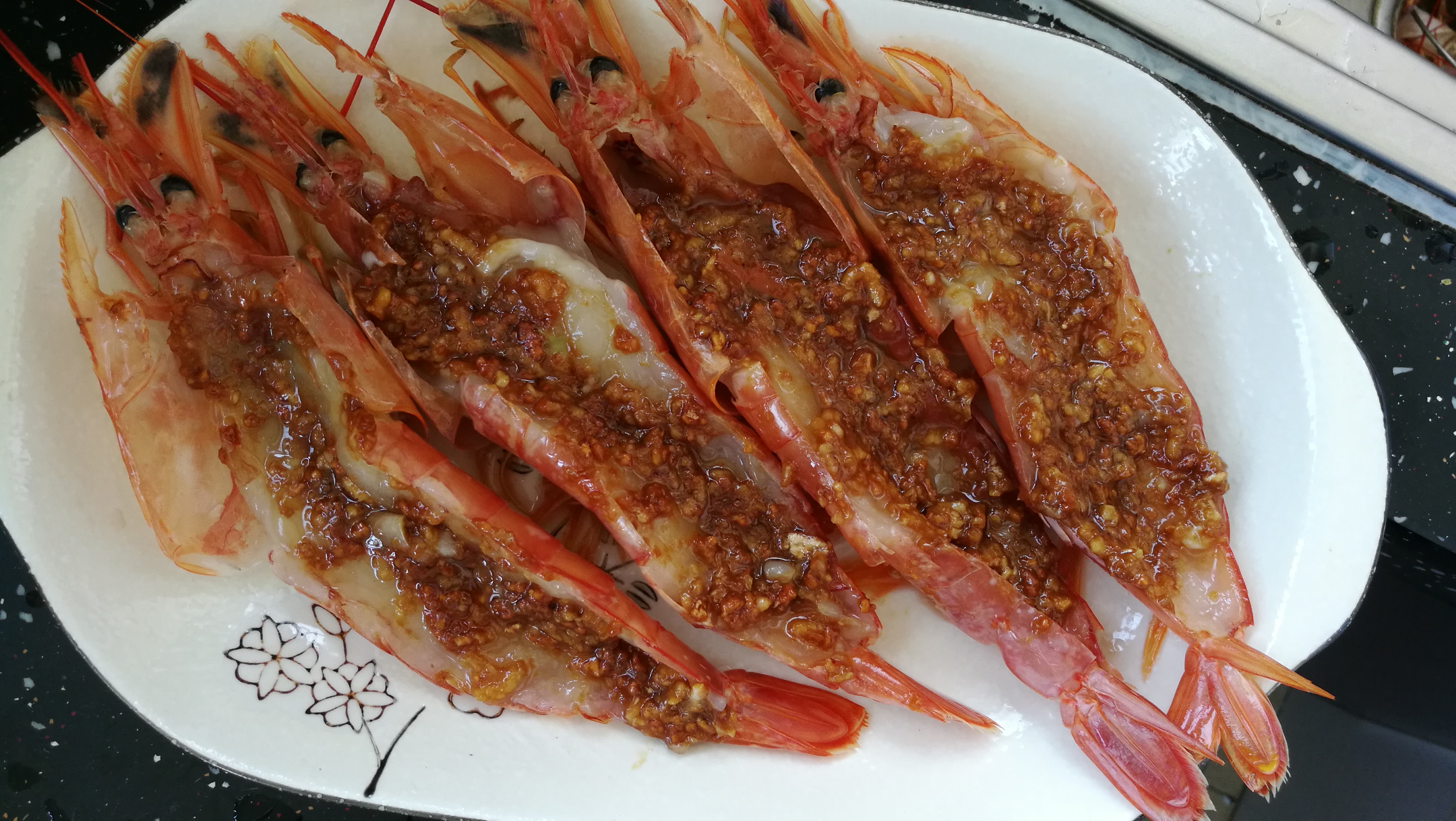 蒜蓉蒸红虾
