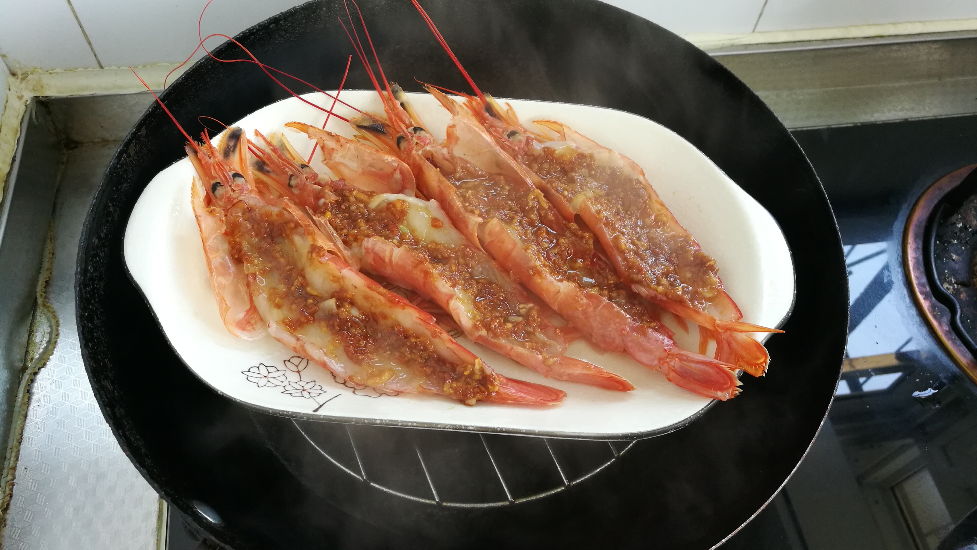 蒜蓉蒸红虾