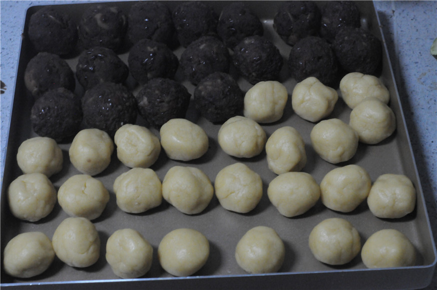 红豆莲子月饼