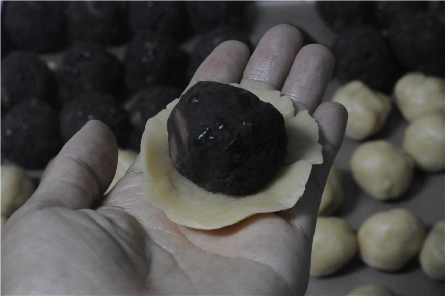 红豆莲子月饼