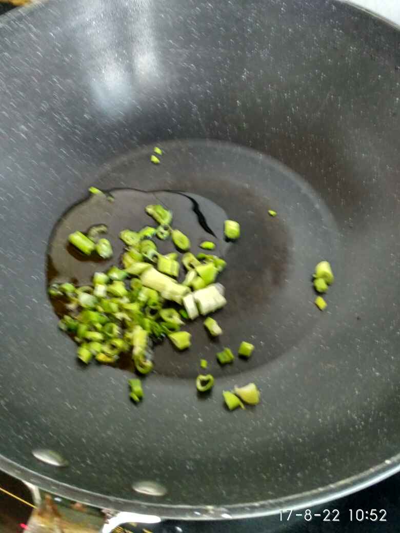 小青椒鸡蛋酱