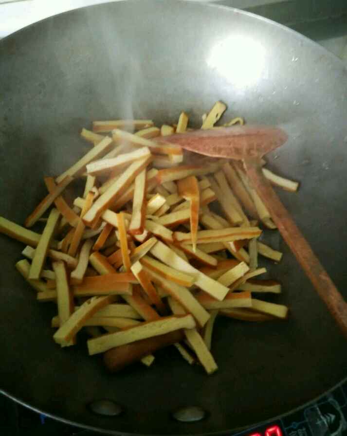 炒香干