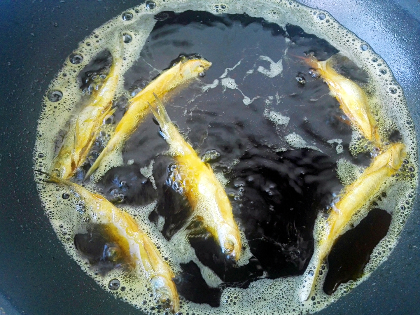 干炸小鱼