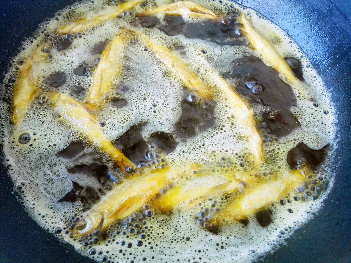 干炸小鱼