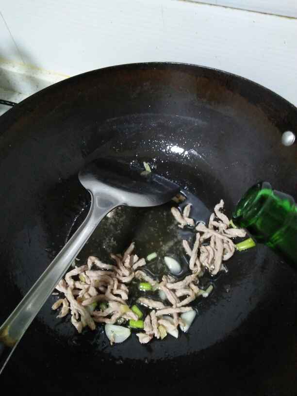 豆芽肉丝炒面