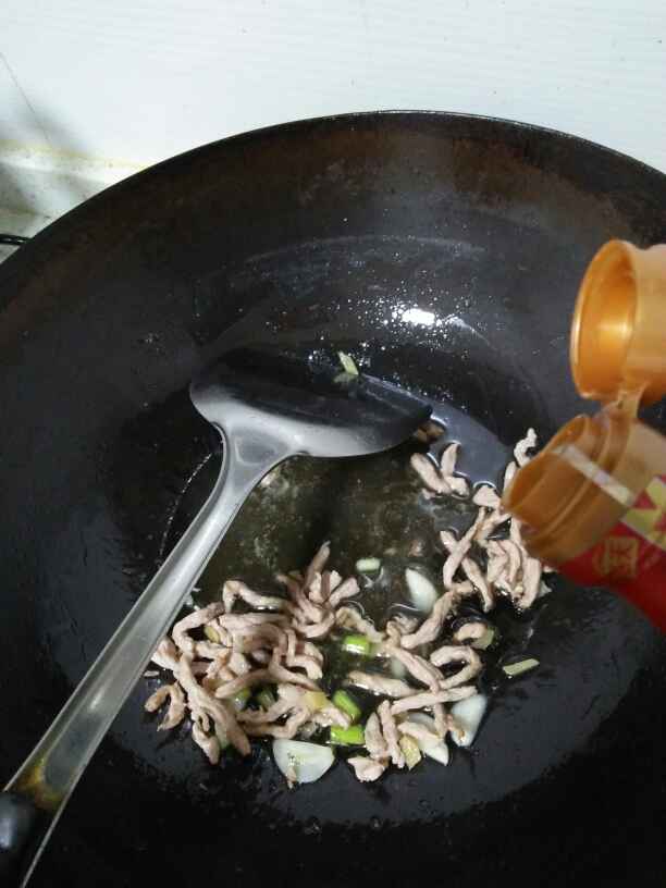 豆芽肉丝炒面