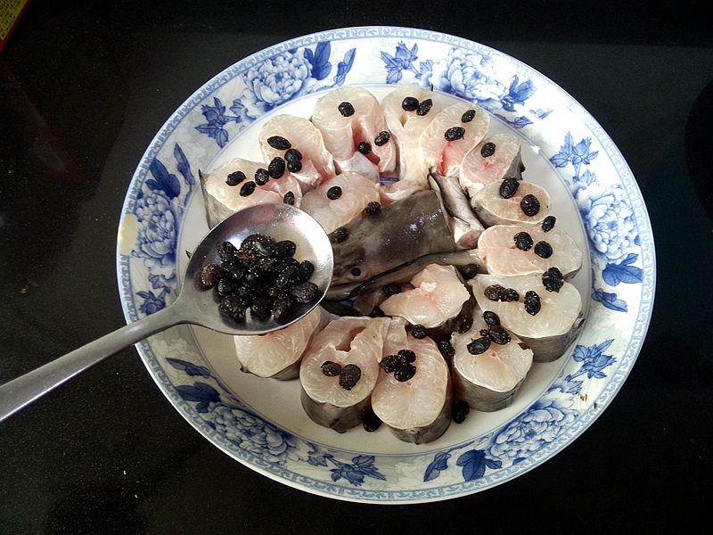 豆豉清蒸海鳗鱼