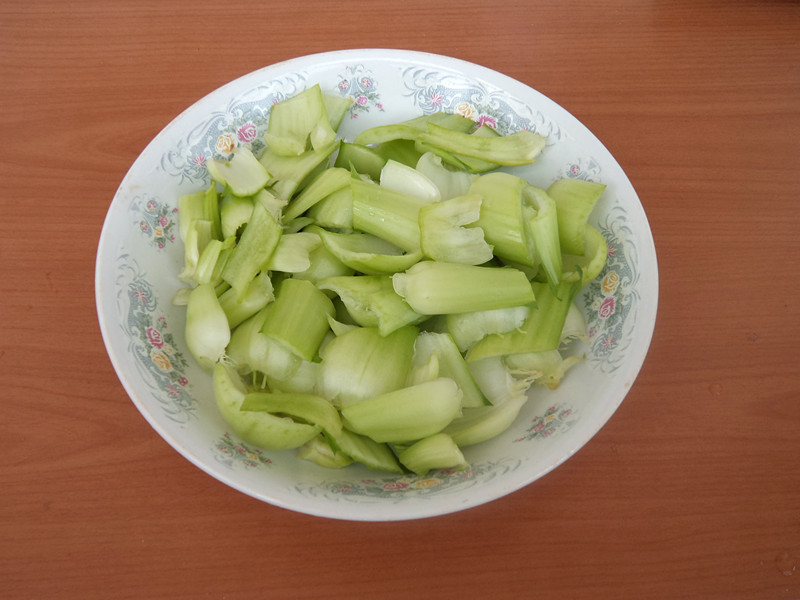 腊肠炒油菜