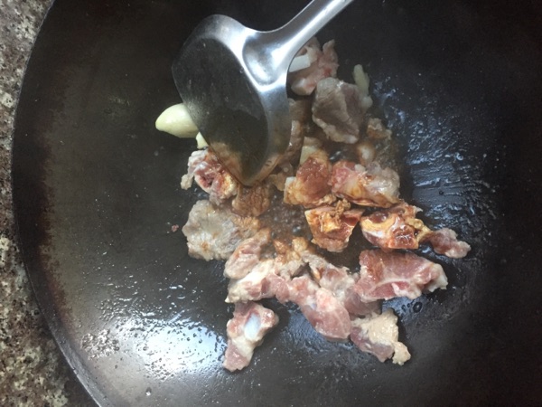 土豆烧排骨
