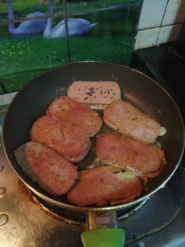 芝麻香蕉午餐肉