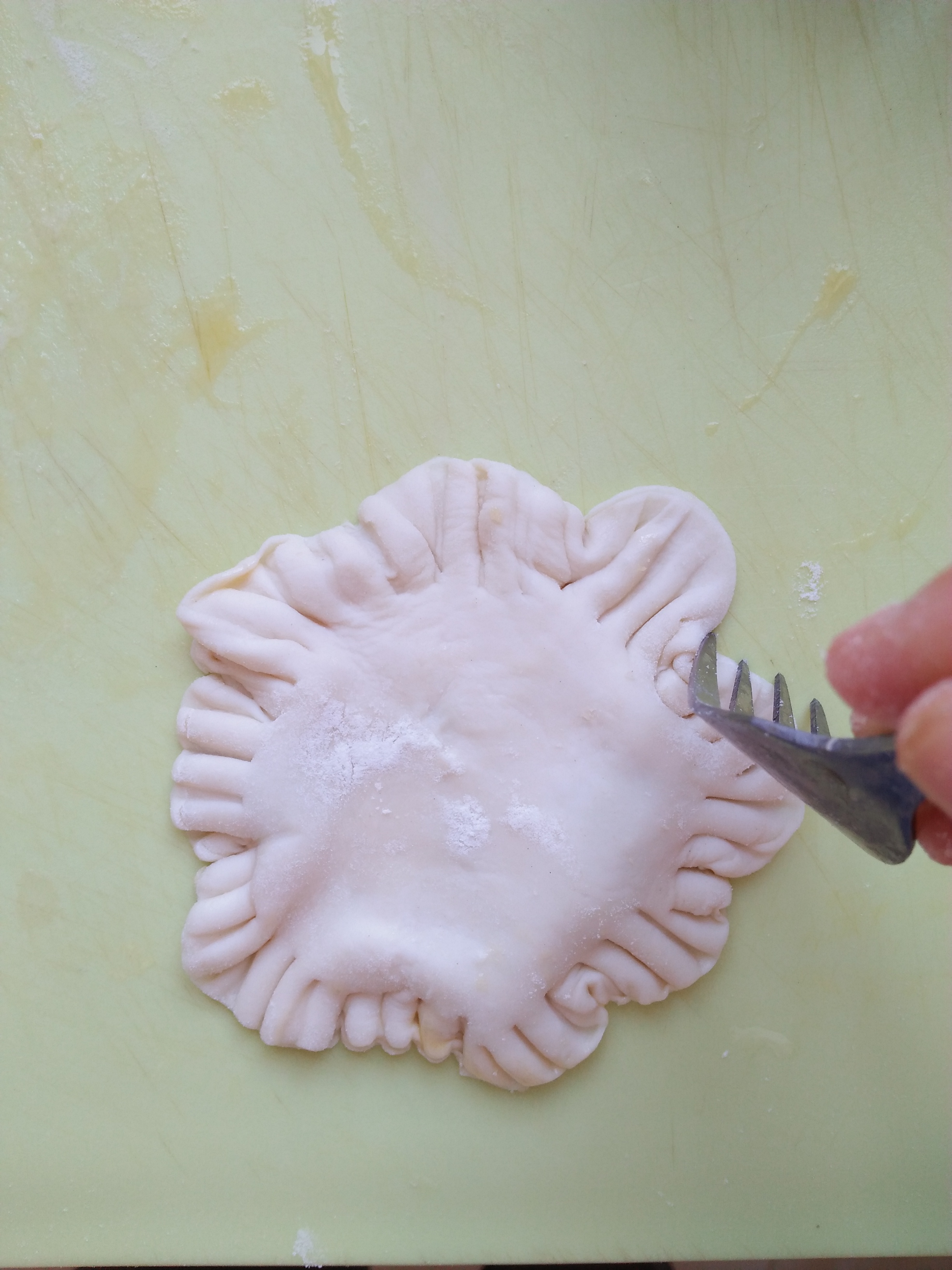 饺子皮鸡蛋灌饼