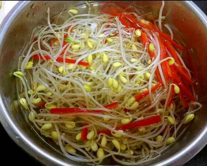 炒豆芽