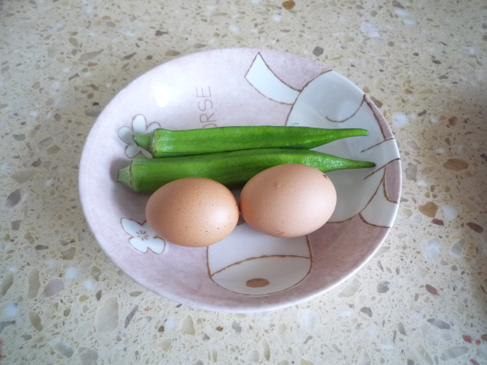 秋葵鸡蛋羹