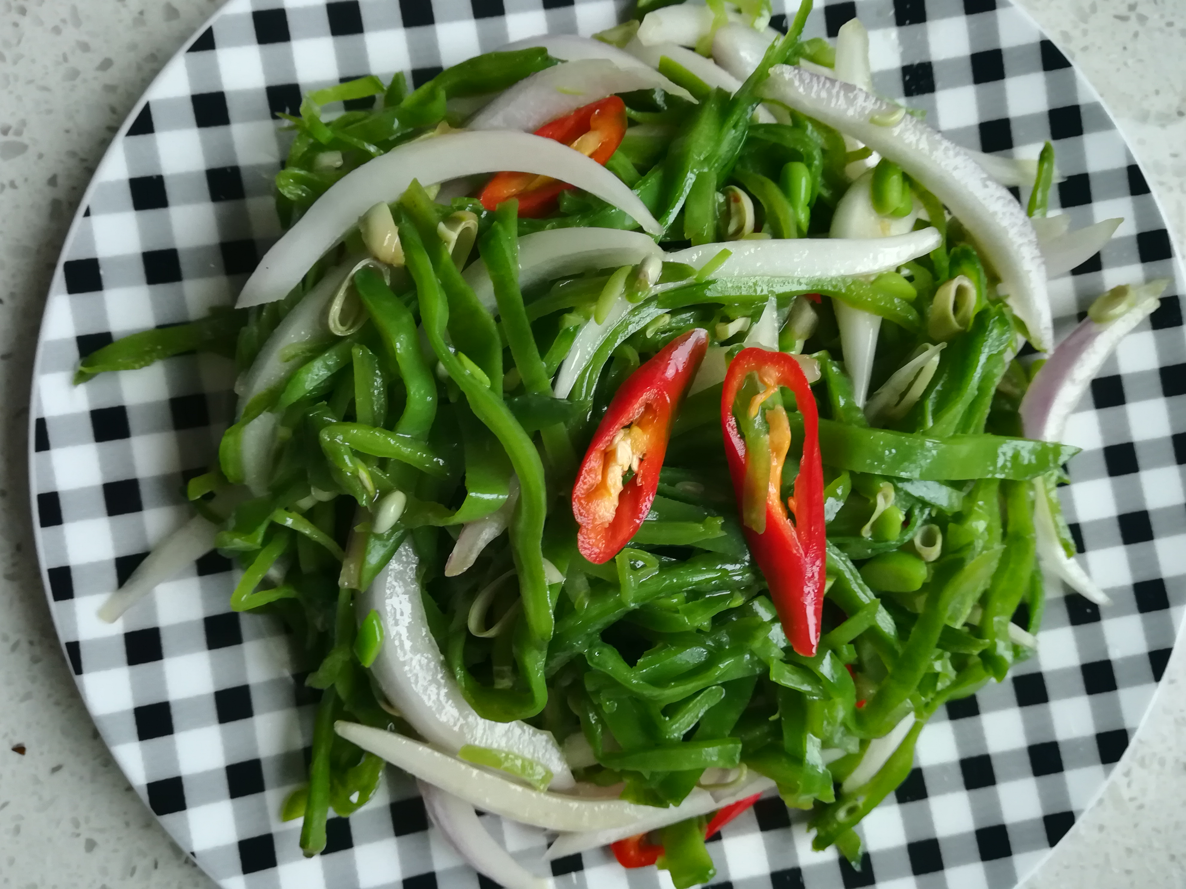 洋葱拌眉豆丝