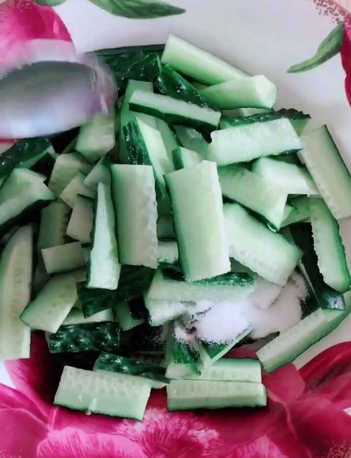 凉拌黄瓜
