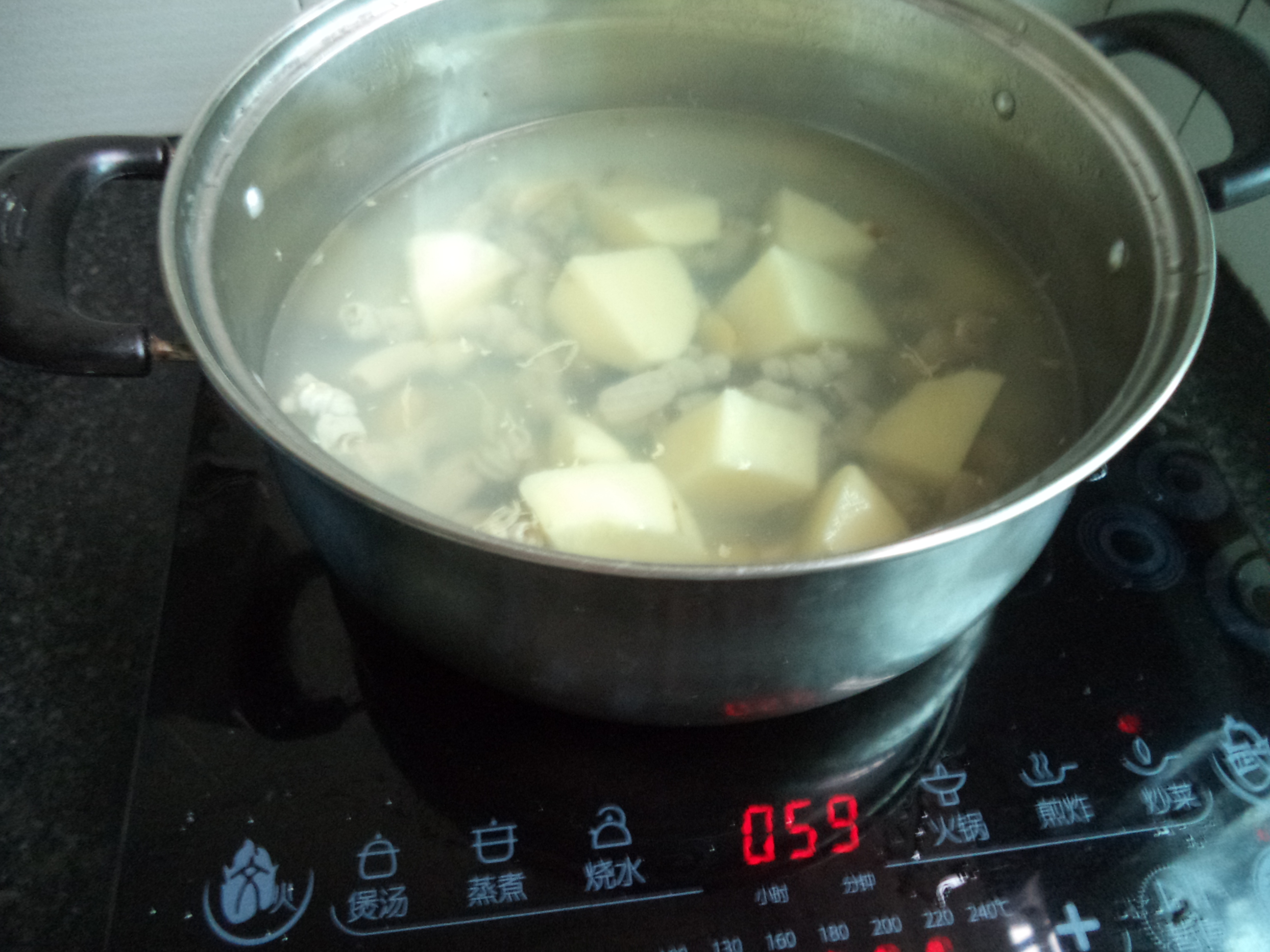 香菇小肠煲汤