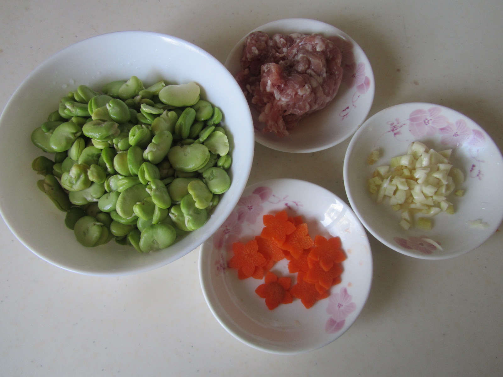 肉末炒蚕豆米