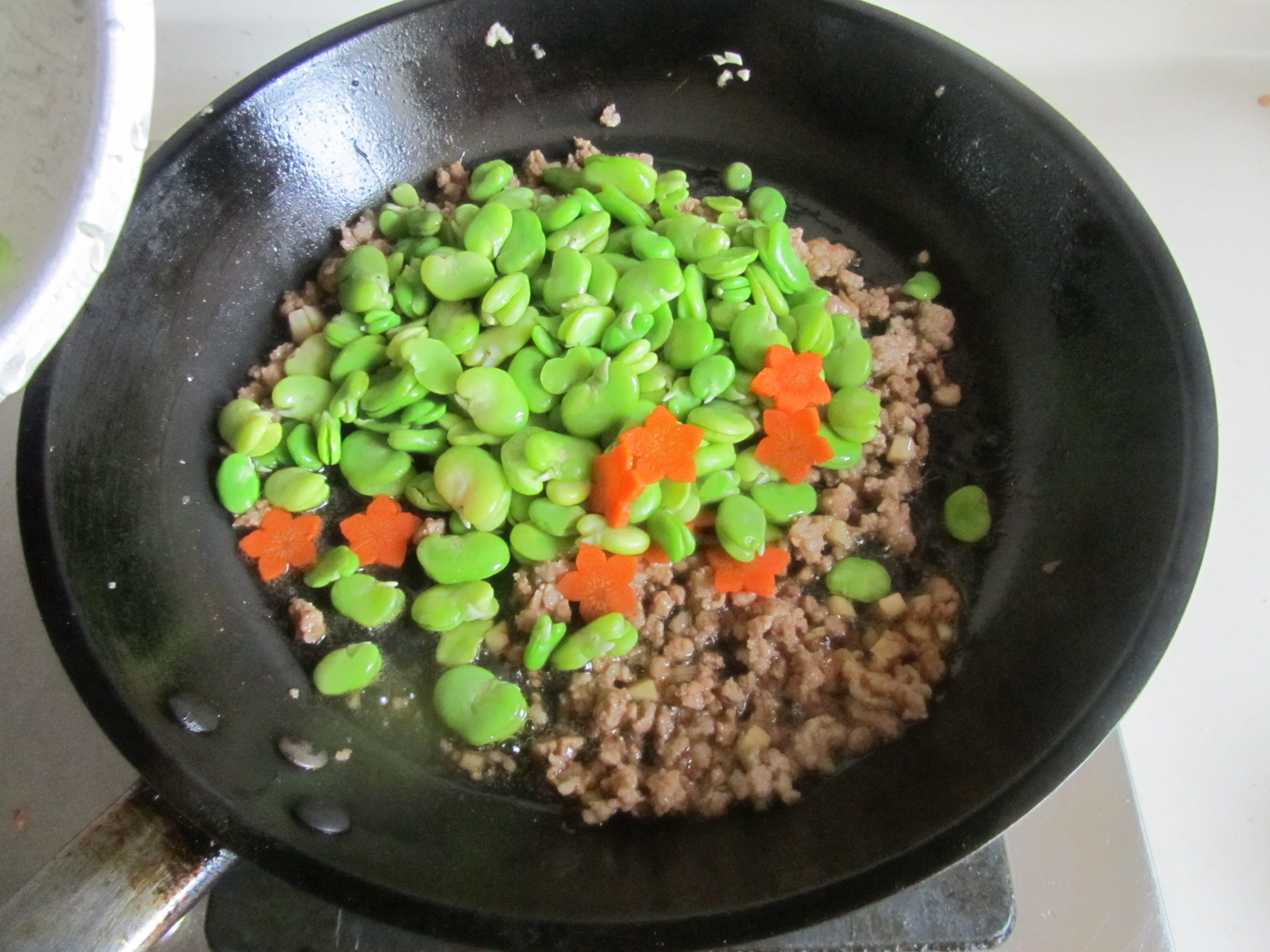 肉末炒蚕豆米